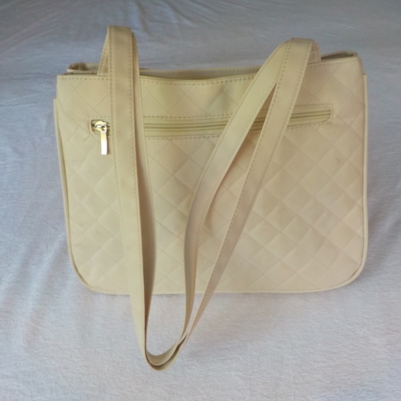 NEW Cream Quilt Shoulder Bag - Picture 4 of 12